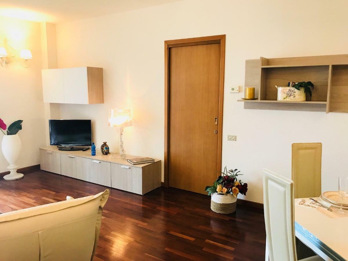 Chic Panoramic Apartment Бергамо Экстерьер фото
