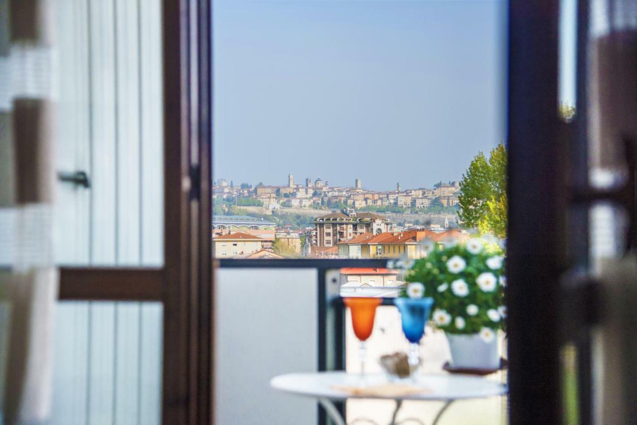Chic Panoramic Apartment Бергамо Экстерьер фото