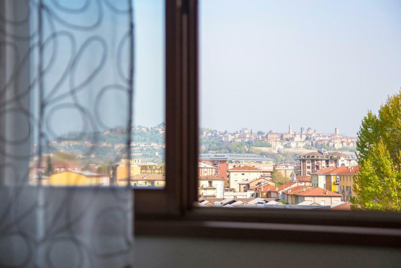 Chic Panoramic Apartment Бергамо Экстерьер фото
